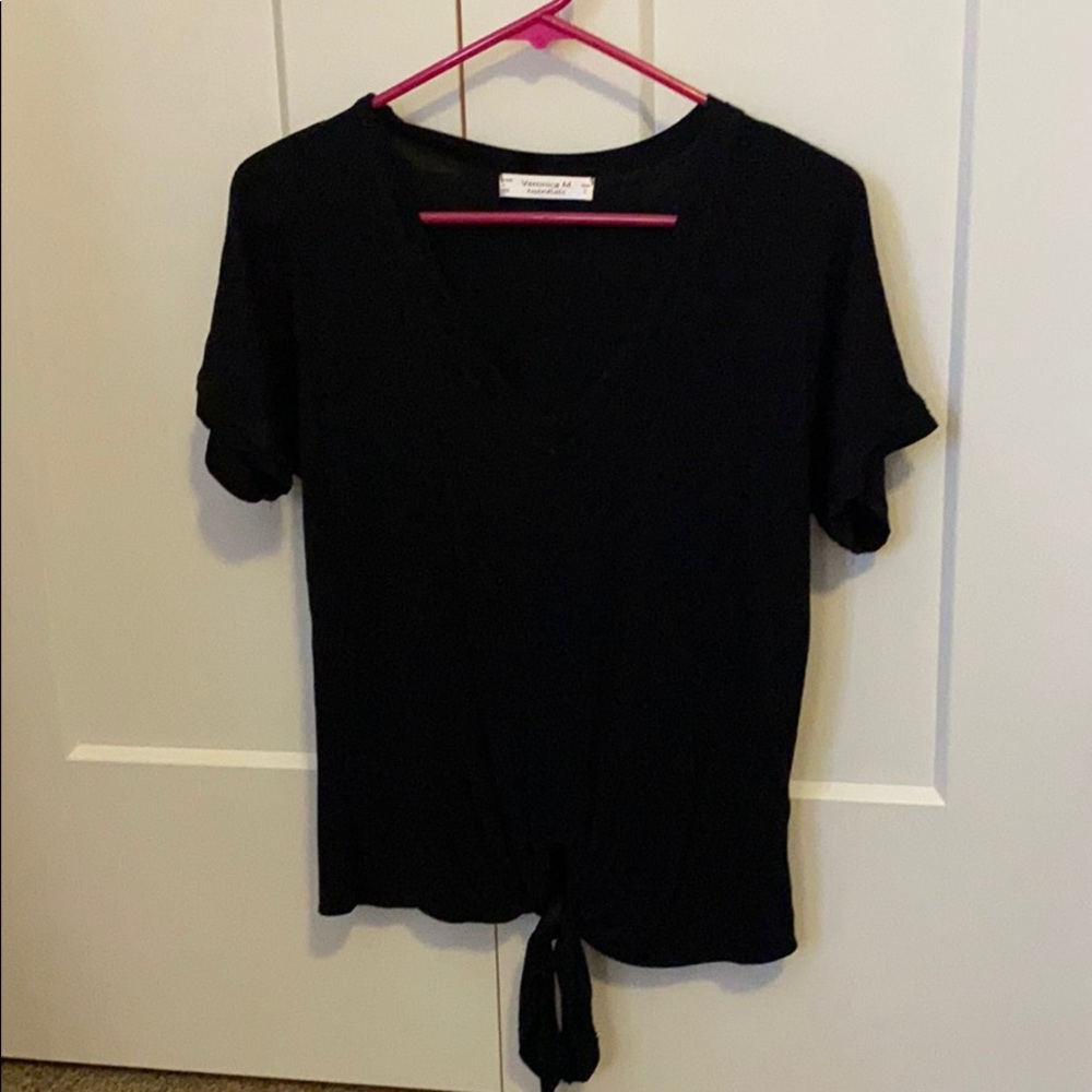 V Neck black tie bottom tee